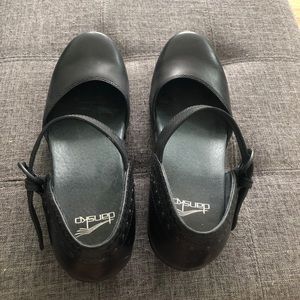 Dansko black shoes